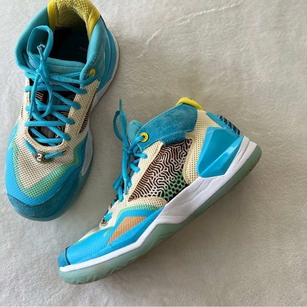 New Balance KAWHI Moreno Valley Boys’ Sneakers Size 5.5